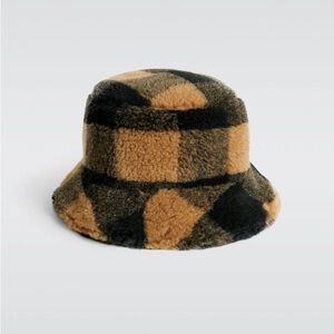 STAND STUDIO
Wera Wool Fur Bucket Hat Oversized Checkered Pattern GUC Size S